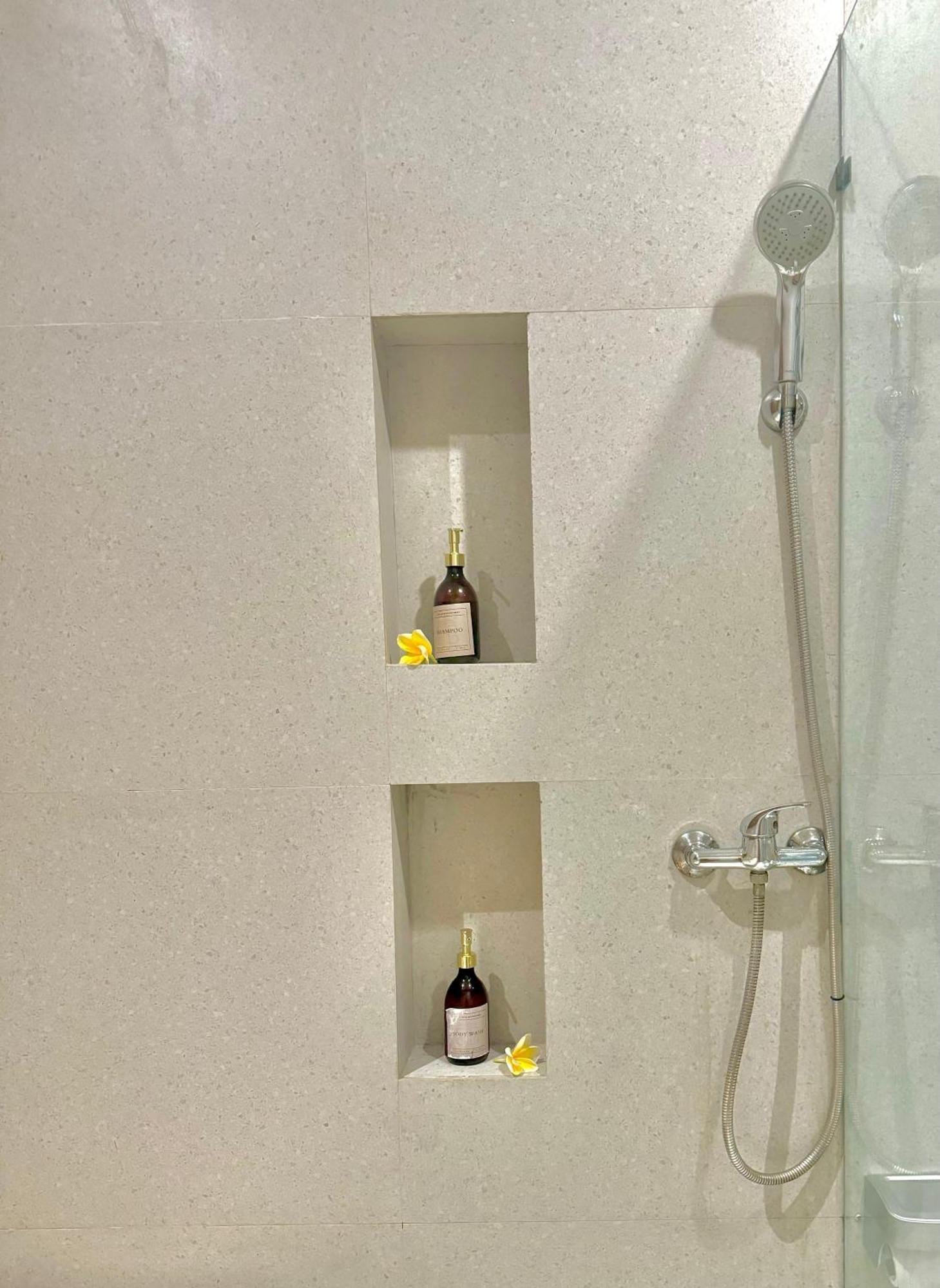 The Hita Apartement Семіньяк Екстер'єр фото